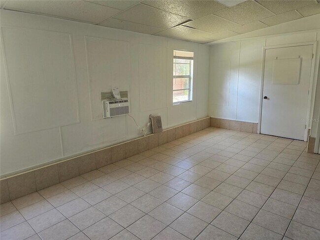 Building Photo - 926 46th St