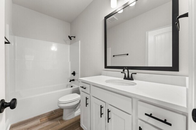 Building Photo - 35 Natureview Wy