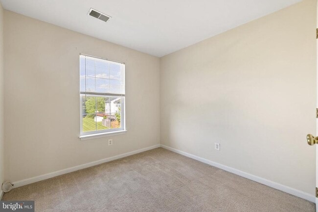 Building Photo - 8220 Ramseur Pl