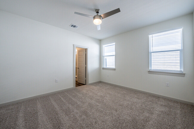Building Photo - 13708 Lubeck Dr