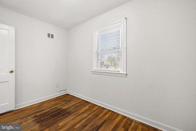 Building Photo - 2515 Colebrooke Dr