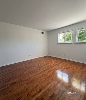 Building Photo - 9 Pine Orchard Rd