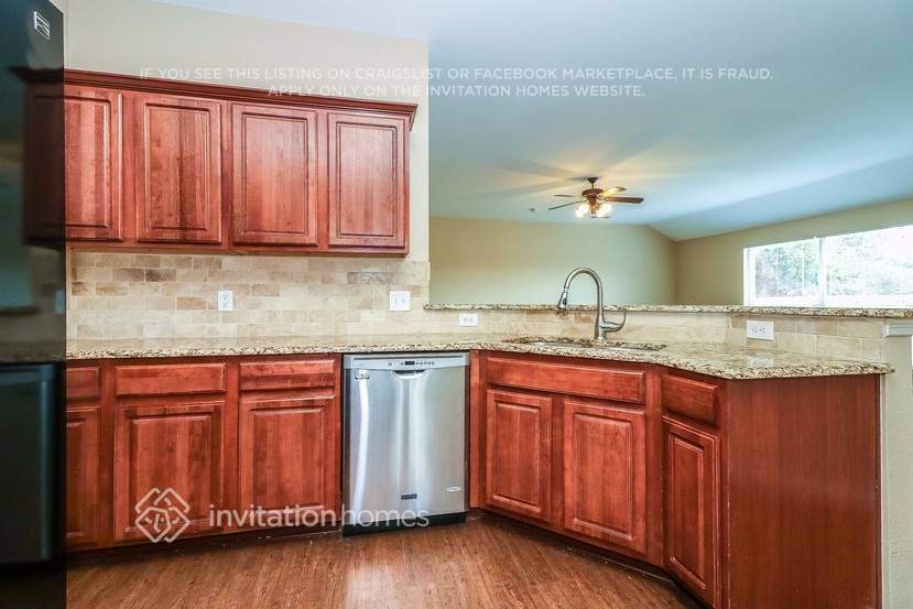 Building Photo - 4808 Bluebird Ln
