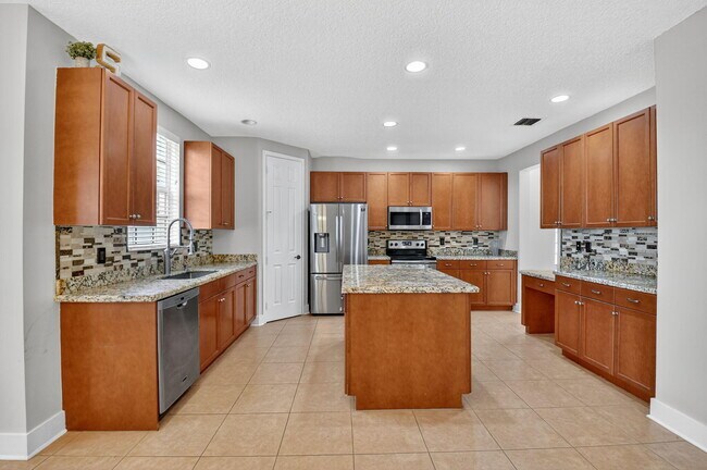 Building Photo - 9917 Cobblestone Creek Dr