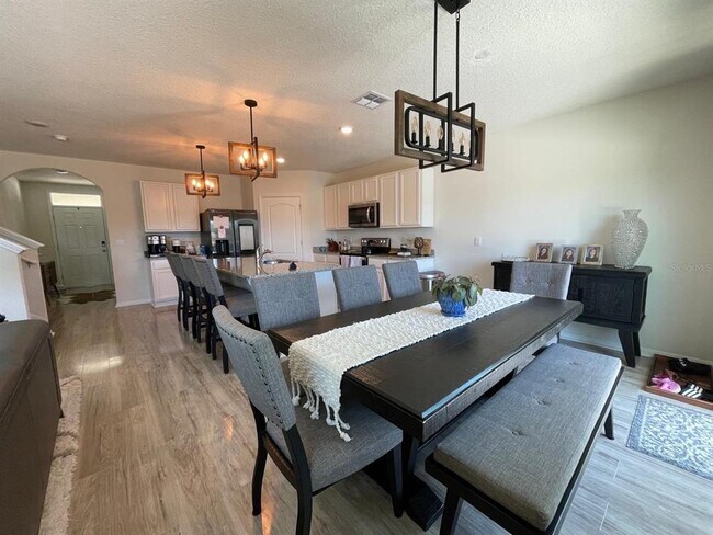 Building Photo - 6798 Grace Hammock Rd