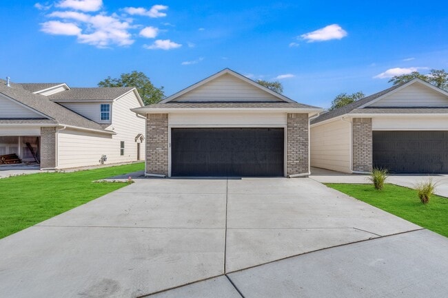 Building Photo - 1625 S Limuel Cir