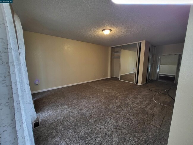 Building Photo - 5215 Bayview Ave