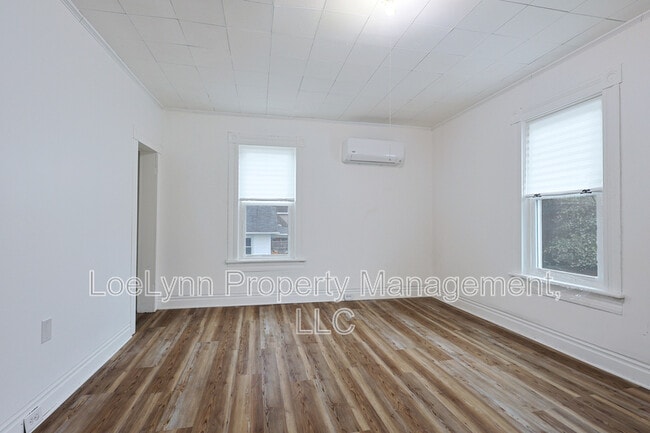 Building Photo - 14208 Temple St