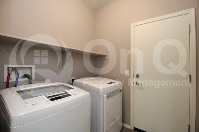 Building Photo - 5614 W Montebello Way