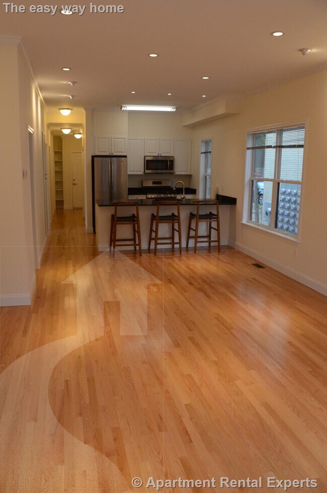 Building Photo - 15 Langdon St