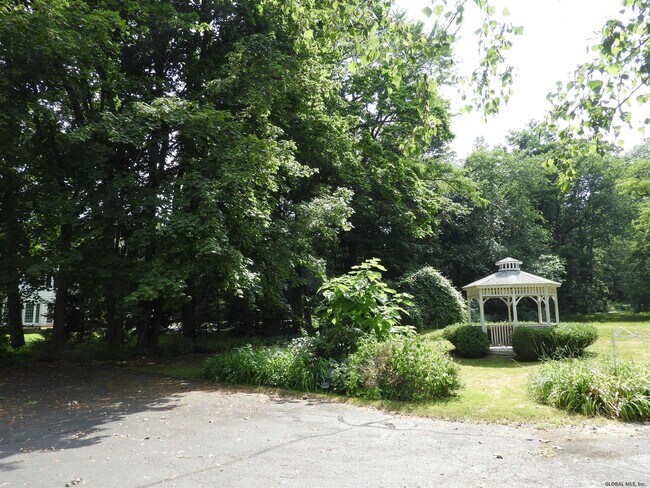Building Photo - 401 Loudon Rd