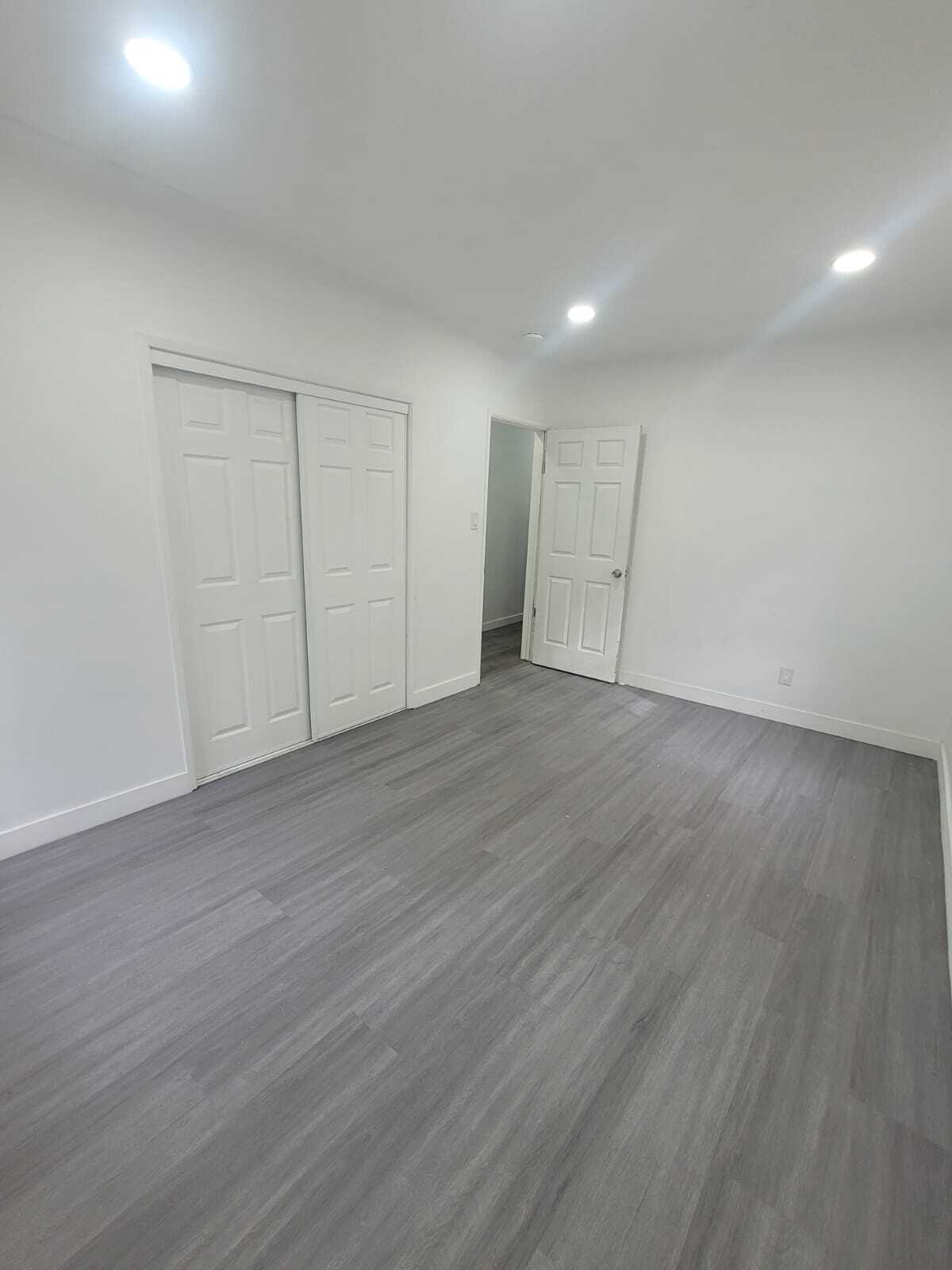 Building Photo - 4620 Tweedy Blvd