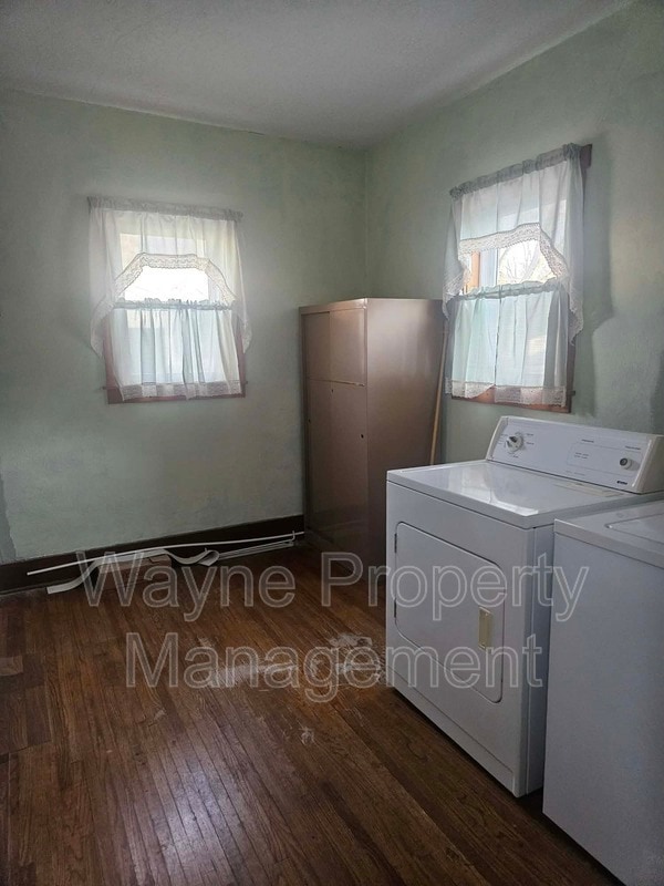 Building Photo - 516 N Cadwell Ave