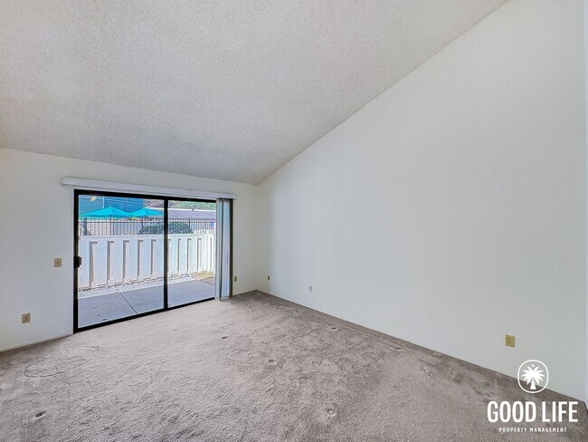 Building Photo - Spacious 3BD/2BA Home in Carlsbad with Community Pool, 2-Car Garage & In-Unit Laundry
