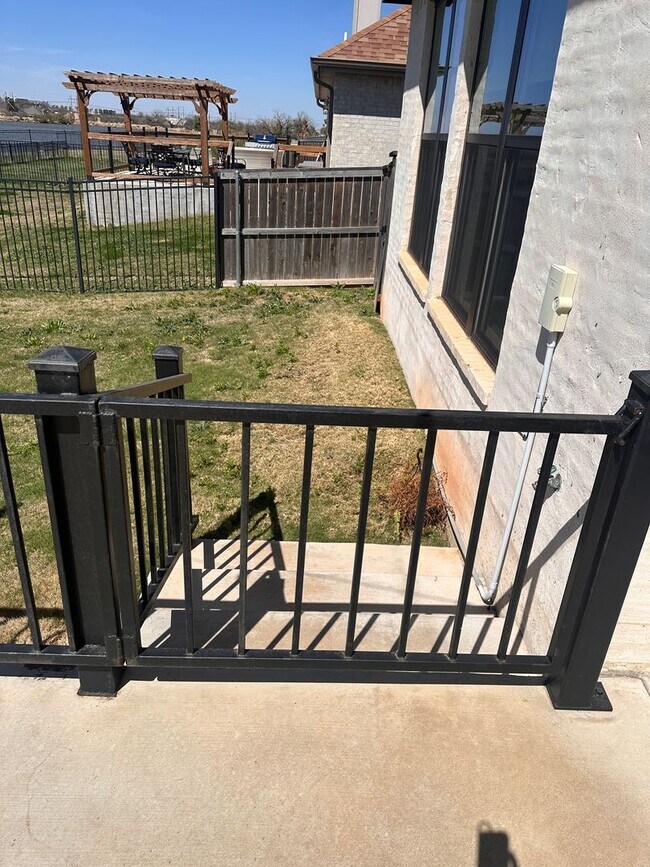 Building Photo - LAKE FRONT PROPERTY!  4/3/2; FULLY  FURNISHED