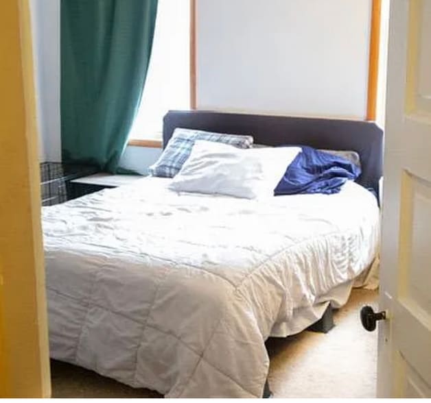 Building Photo - 4637 Plummer St