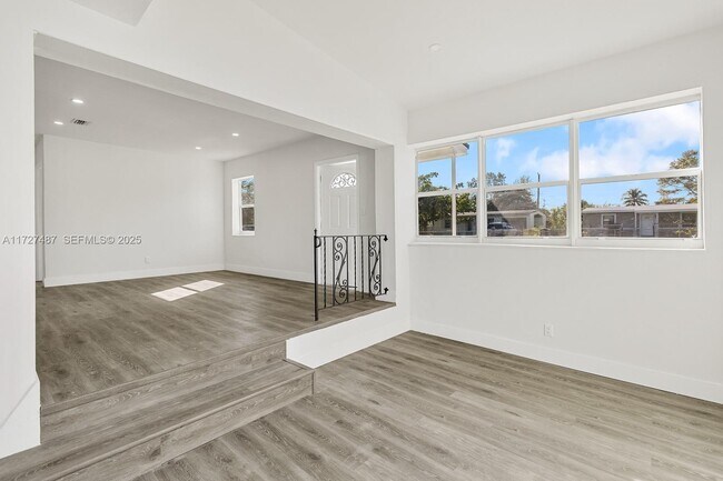 Building Photo - 939 NW 12th St