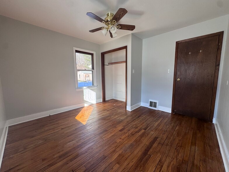 Bedroom 1 - 975 Saratoga Rd
