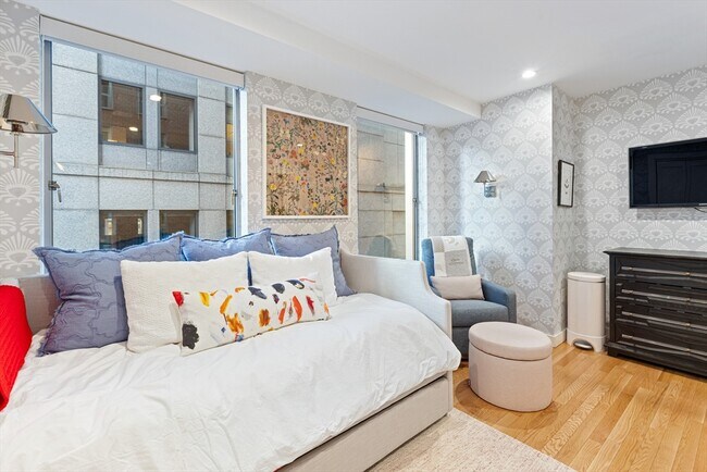 Building Photo - 80 Broad St