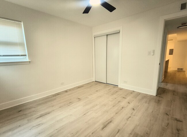 Building Photo - 2934 W 103rd St
