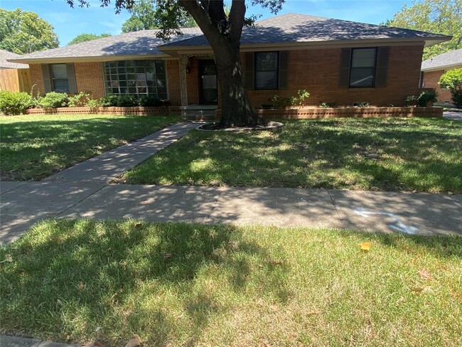 Building Photo - 1806 Robin Ln