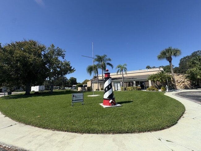 Building Photo - 30 Spring Dr