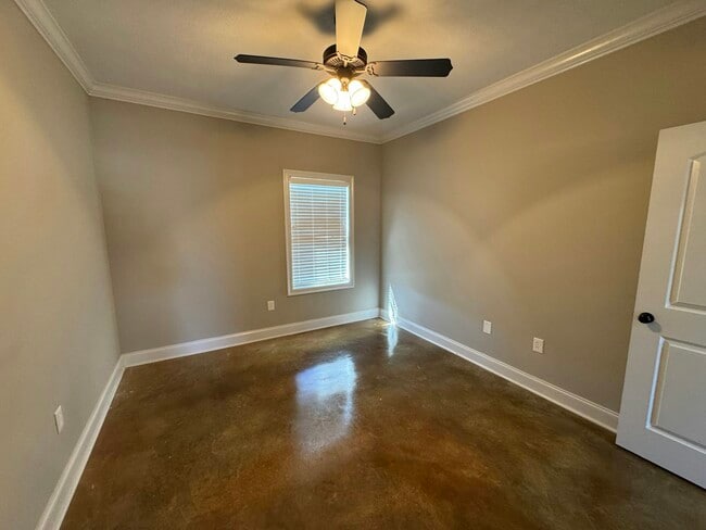 Building Photo - 509 Carrington Dr