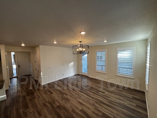 Building Photo - 9270 Inca Dove Cir