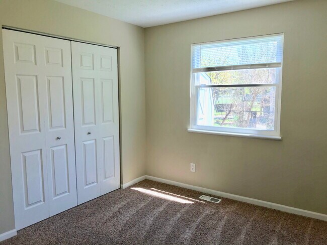 Building Photo - Charming 3 Bedroom, 2 Bathroom Home in Perry Township!