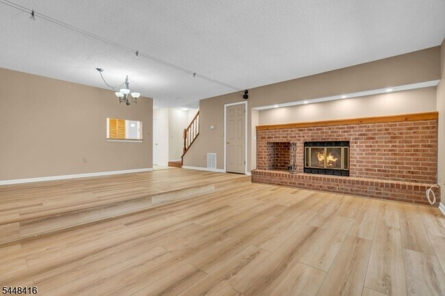Building Photo - 91 Chelsea Ct