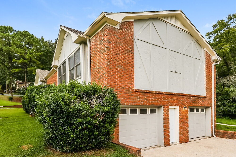Building Photo - 800 Dunwoody Ln