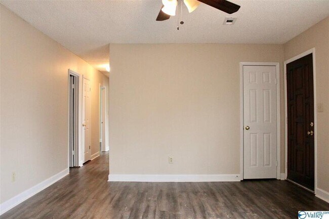 Building Photo - 13923 Hurstland Dr SW