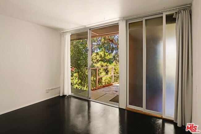 Building Photo - 541 Suncourt Terrace