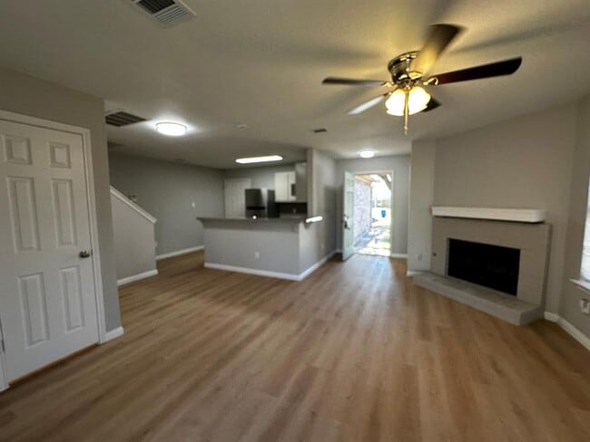 Building Photo - 2906 Kestrel Dr