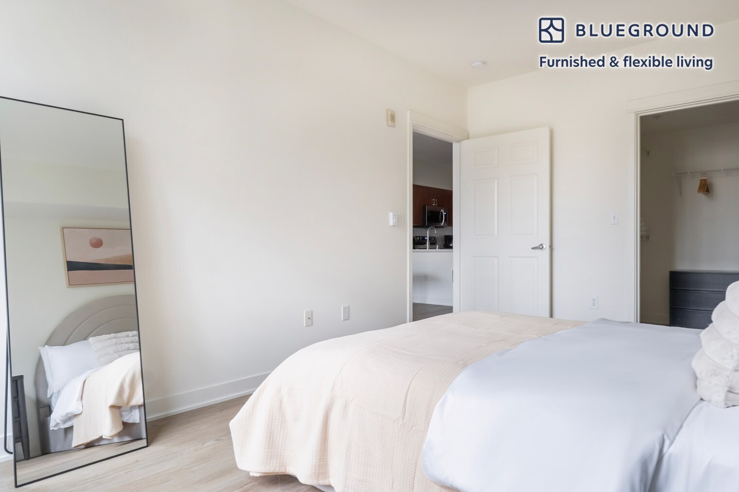 Building Photo - 11000 NE 10th St