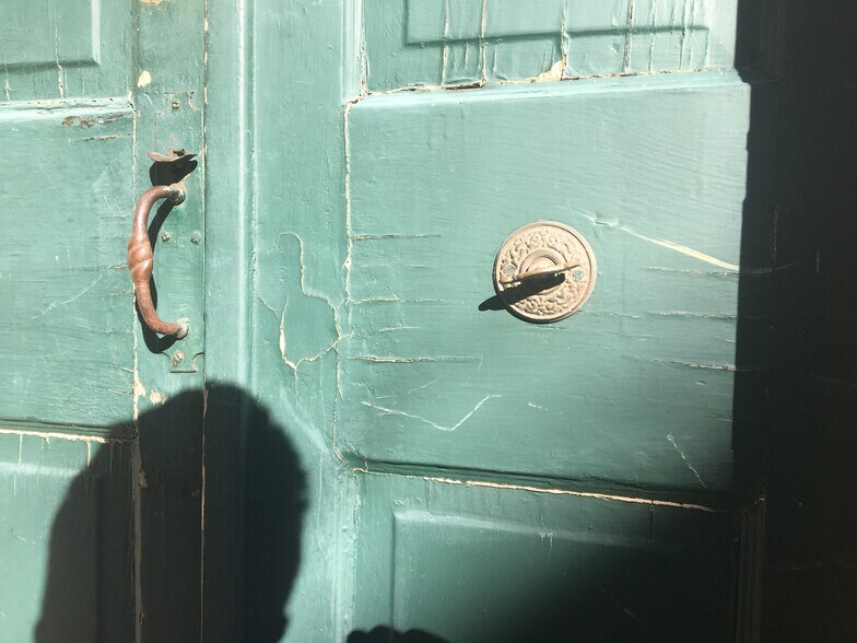 Building Photo - 213 Covington Ave