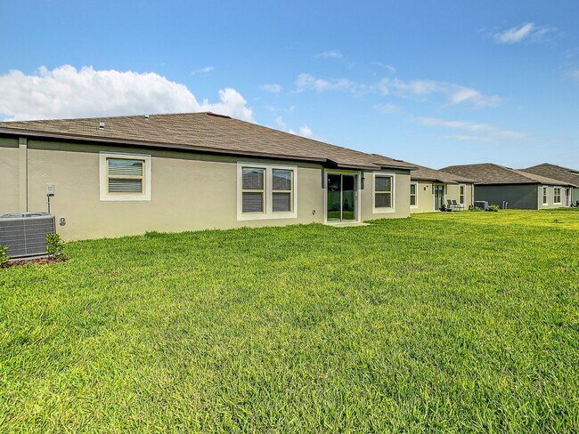 Building Photo - Beautiful 4 bedroom 2.5 bathroom Single Family House! Like new!