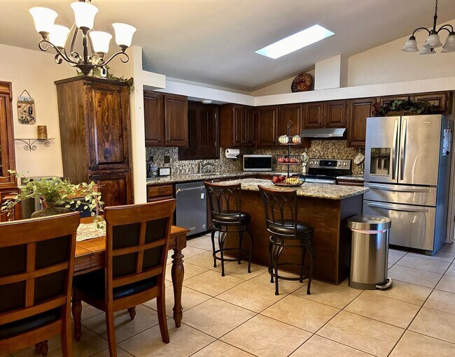 Building Photo - 1220 St John Loop