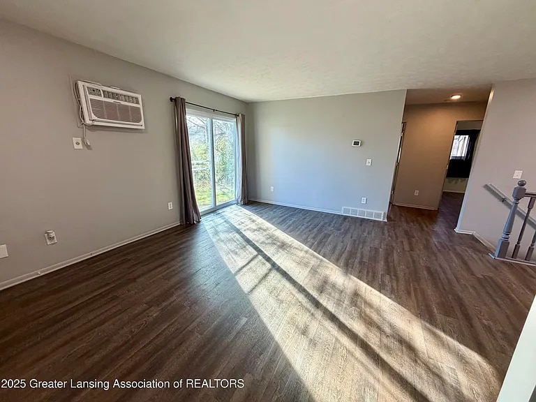 Building Photo - 612 S Dibble Blvd