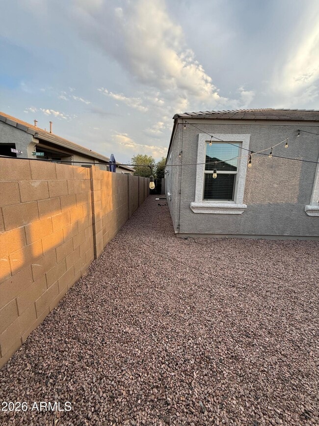 Building Photo - 41326 W Jenna Ln