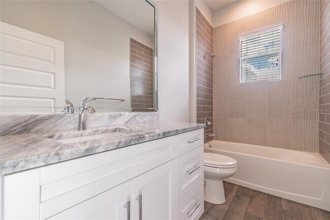 Building Photo - 6753 Bentridge Dr