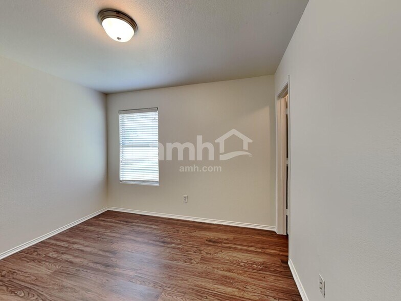 Building Photo - 1768 Nina Dr