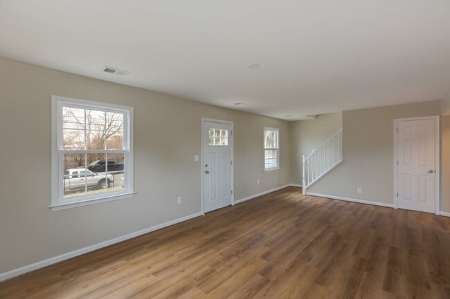 Building Photo - 9202 Douglas St