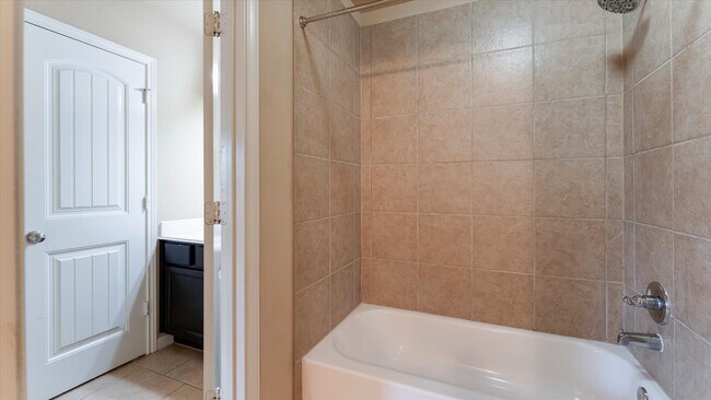 Building Photo - 5506 Casa Calvet Dr