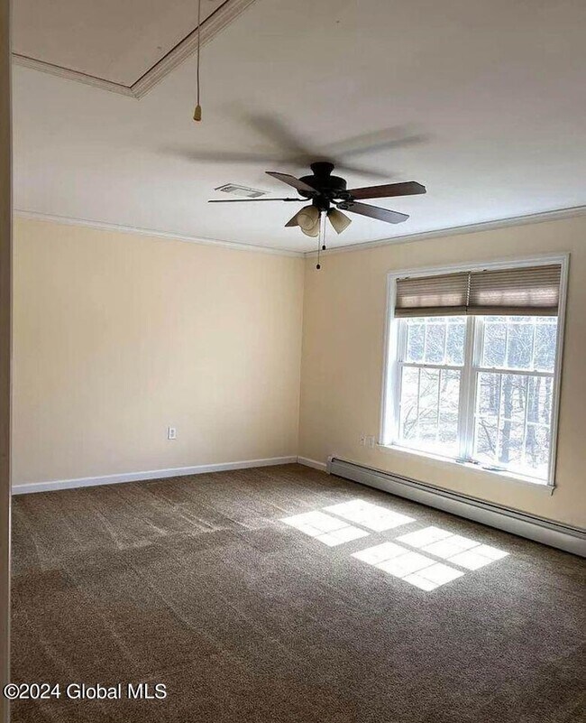 Building Photo - 10 Veterans St