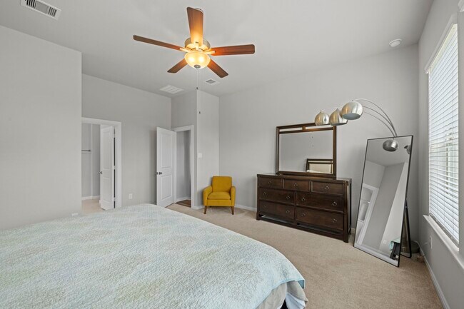 Building Photo - 30319 Tall Fescue Dr