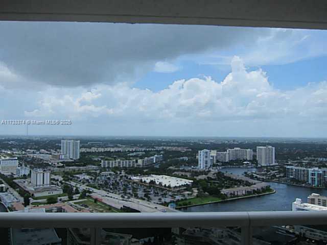 Building Photo - 1850 S Ocean Dr