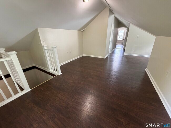 Building Photo - 306 Judson Pl
