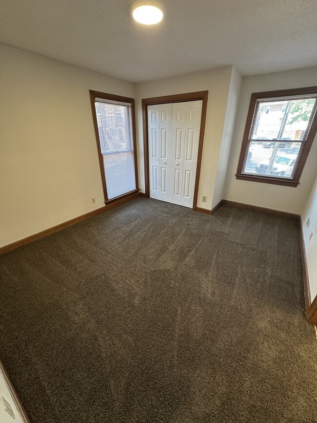 Building Photo - 3517 Ivy Commons Dr