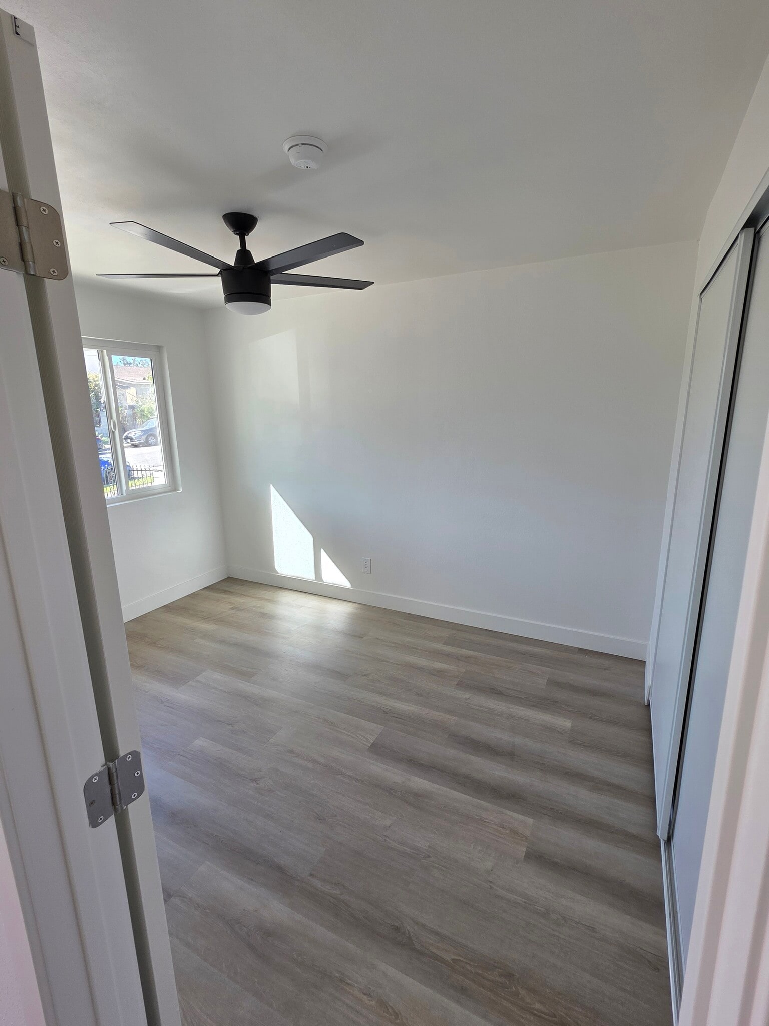 Building Photo - 4535 E 2nd St